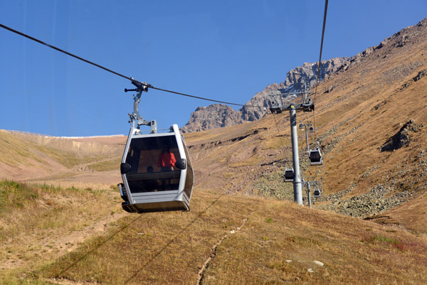 Kombi 2 lift at Shymbulak, 1173m long