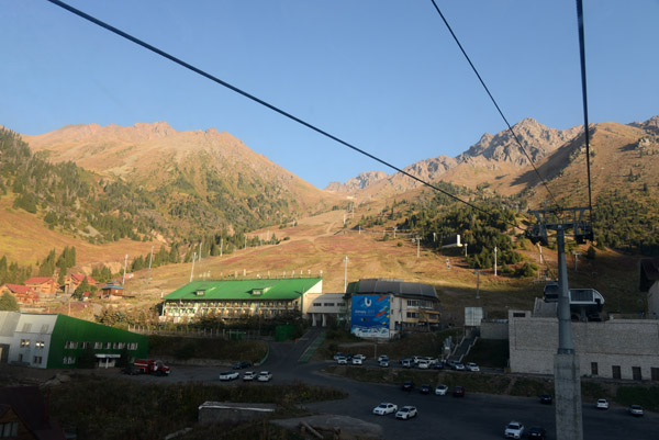 Back on the cable car down to Medeu where we'll catch the bus to Almaty