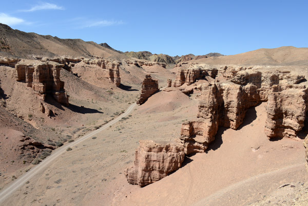 Sharyn Canyon with the lower road