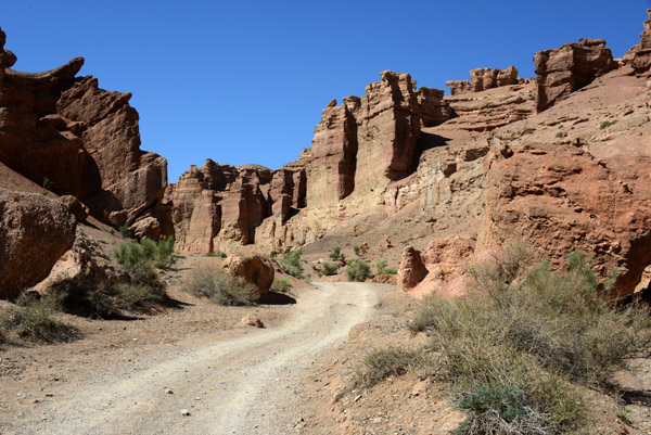 Lower road through Sharyn Canyon