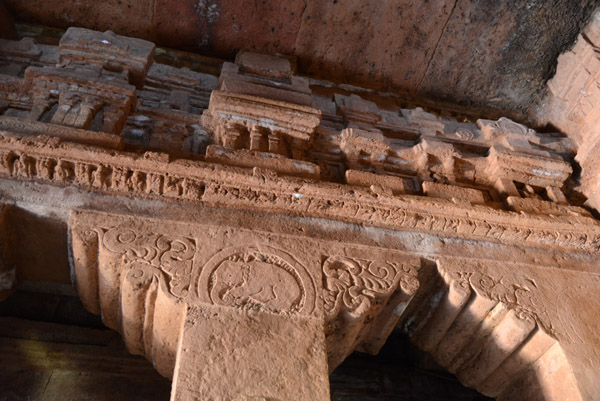 Interior carvings with an elephant decorating a column capital, Durga Temple