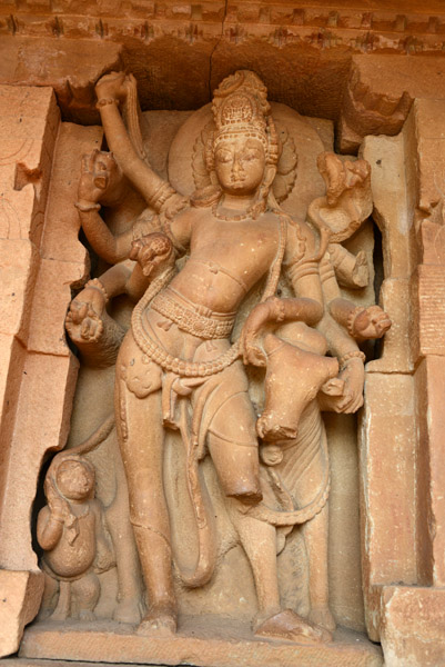 Shiva and Nandi, Aihole Durga Temple