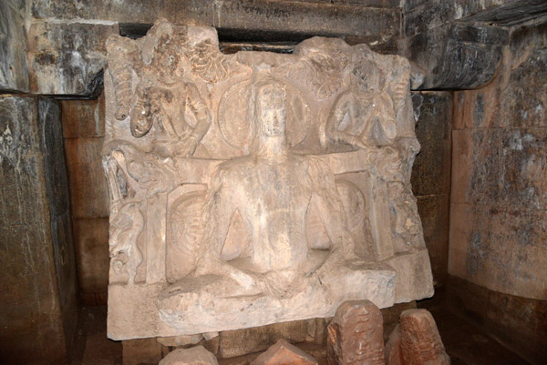 Tirthankara with chauri-bearing attendants, Jain Temple, Meguti Hill