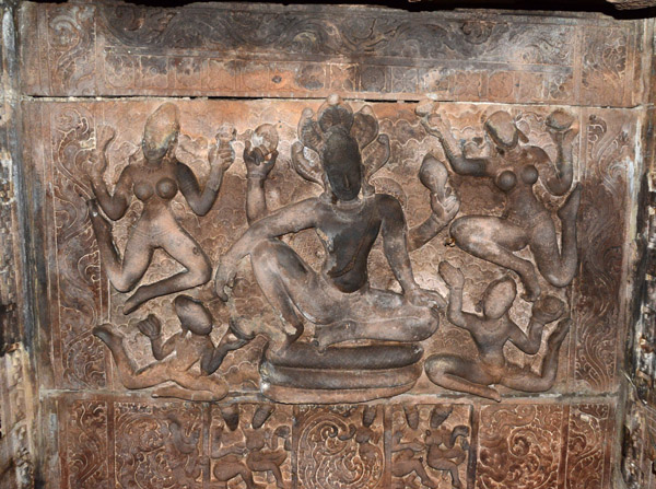 Huccappayyamatha Temple ceiling - Vishnu on Shesha with flying celestial beings