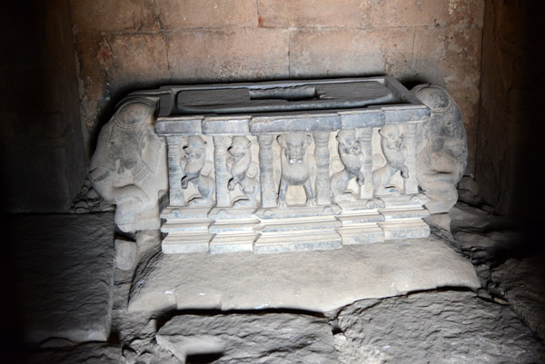 Elephant and Lion throne in the western temple