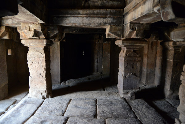 Interior mandapa, Aihole Jain Temple