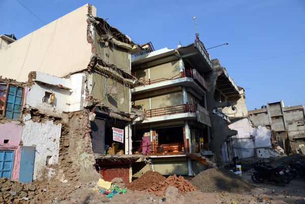 Partial demolition for widening MG Road, Bijapur