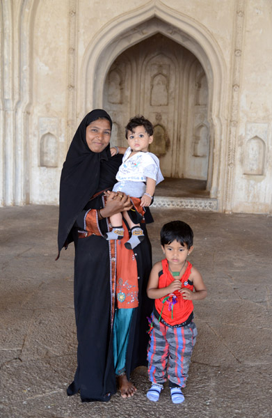 An Indian muslim lady and her children, Bijapur