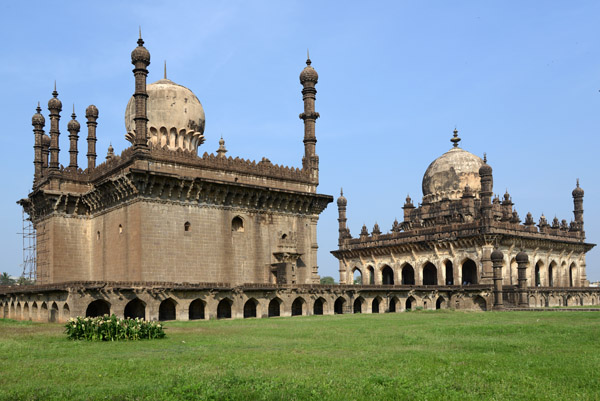 Ibrahim Rauza complex from the south lawn with the mosque on the left and mausoleum on the right