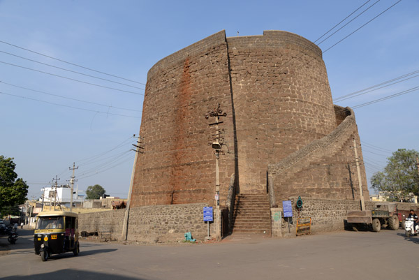 Upli Buruj, a 16th Century watchtower, Bijapur