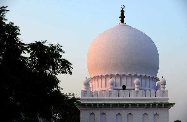 Dome of the Dargah of Hazrat Sayed Shah Quaisim Quadri at dusk