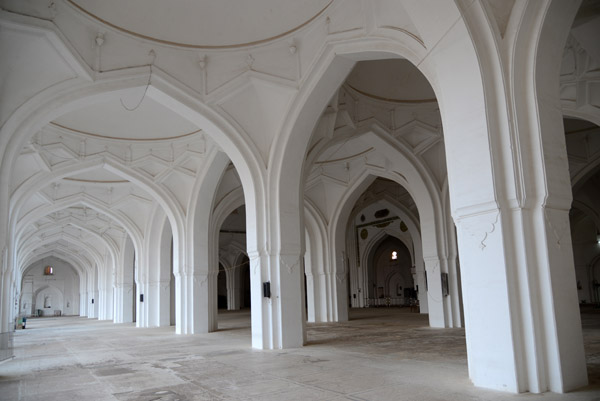 Prayer hall interior, Jama Masjid, Bijapur