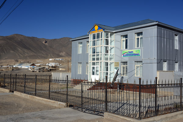 The branch of the Agroinvestbank in Murghab must be one of the newer buildings in town