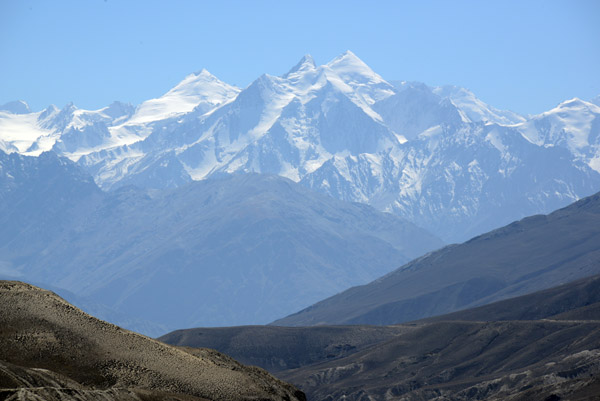These peaks of the Hindu Kush in Afghanistan's Wakhan Corridor rise to over 20,000 feet and are about 10 km north of Pakistan