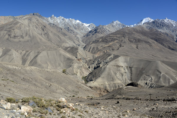 Valley leading east to the high mountains of the Wakhan Corridor 15km north of the confluence 