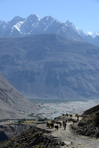 Descending to the Wakhan Valley