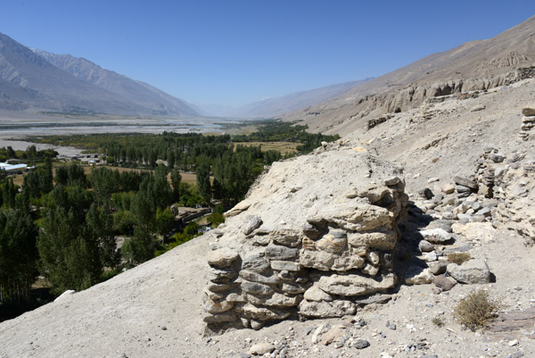 Remains of the gate to Vrang