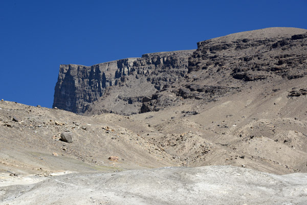 From Google Earth it looks like the trail leads into the upper gorge at Vrang