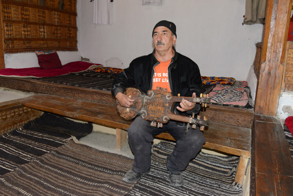 Demonstration of a traditional Pamiri stringed instrument, Mubarak-i Wakhani Museum