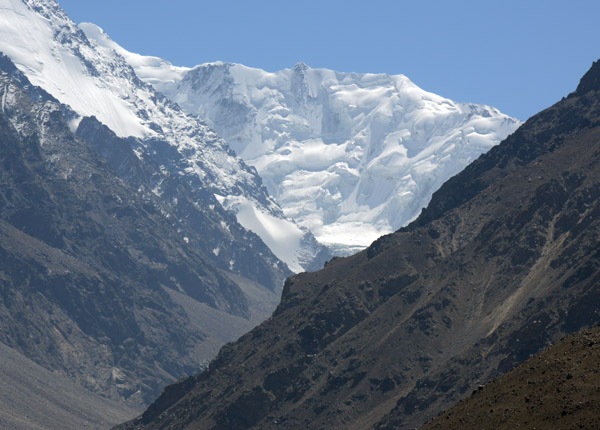 Ridge of the Hindu Kush at the end of the valley south of Khandud, Afghanistan, forming the border with Pakistan