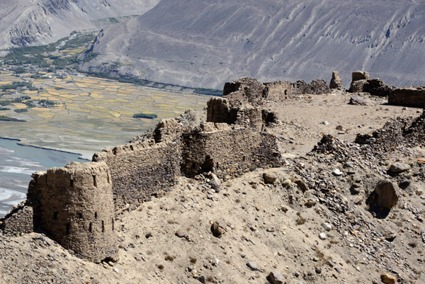 Yamchun Fortress has a total of 36 towers of various shapes