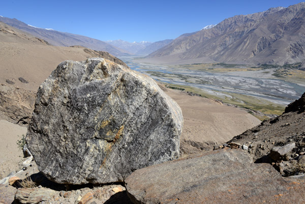 A big split boulder near Yamchun with the Panj River
