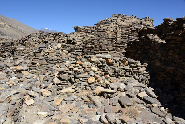 The more substation buildings of the castle are along the southern edge
