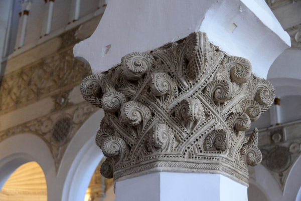 Intricate mujdar column capital, Synagogue of Santa Maria la Blanca, Toledo