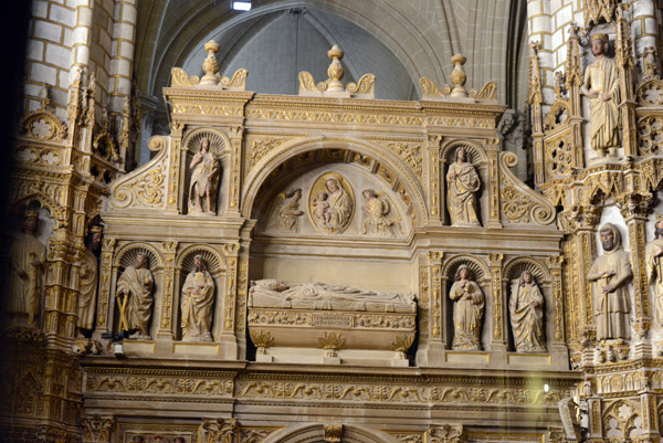 Tomb of Pedro Gonzlez de Mendoza (1428-1495) on the left side of the main altar, Capilla Mayor