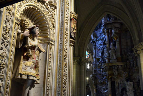 Looking from the Heraldic figure, Capilla de los Reyes Nuevos back to El Transparente and the Ambulatory