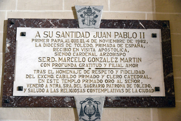 Plaque commemorating the Papal visit of John Paul II, 4 Nov 1982