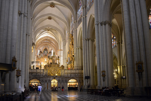 Center aisle of the nave, Toledo Cathedral