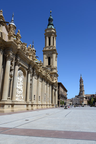 The corner towers of the Basilica are 98m tall