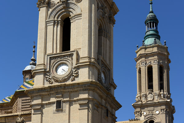 Detail of the corner towers, Baslica de Nuestra Seora del Pilar