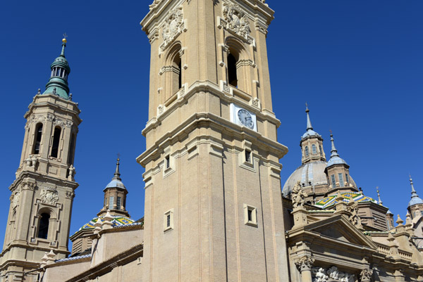 Western towers, Baslica de Nuestra Seora del Pilar, Zaragoza