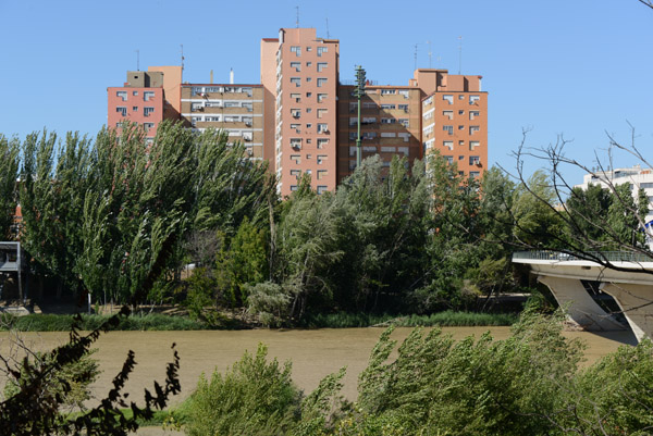 Rio Ebro upstream from the Puente del Pilar, Zaragoza