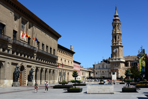 Tower of the Catedral del Salvador de Zaragoza, Plaza de Nuestra Señora del Pilar