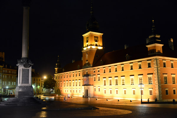 Warsaw Royal Palace at night