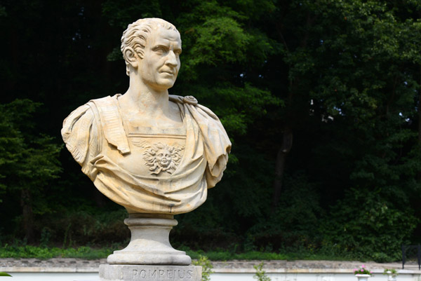 Bust of the Roman General Pompeius, Royal Łazienki Park