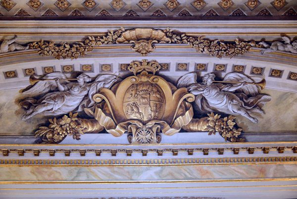 Trompe-l'œil with royal coat-of-arms of Stanisław August Poniatowsk by Jan Bogumil Plersch, Old Orangery Theater