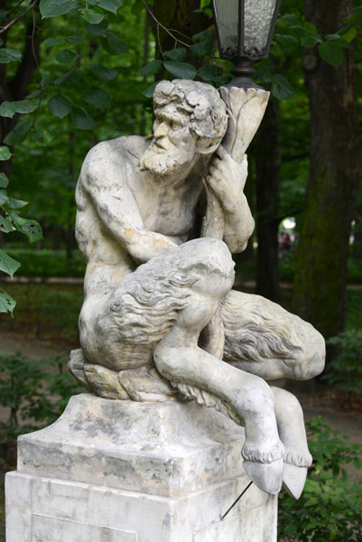 Seated satyr holding a lamp, Royal Łazieki Park