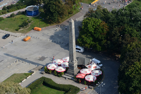PKiN: Southeast Granite Obelisk surrounded by Bar Pod Iglicą