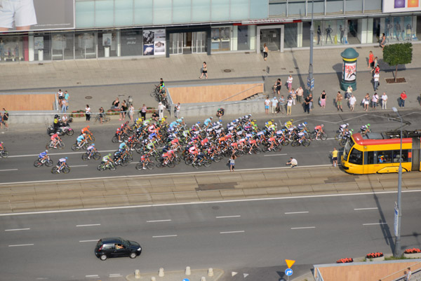 PKiN: Bicycle race heading south on Marszałkowska Street