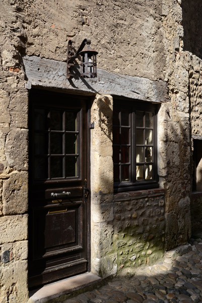 Old doorway, Pérouges