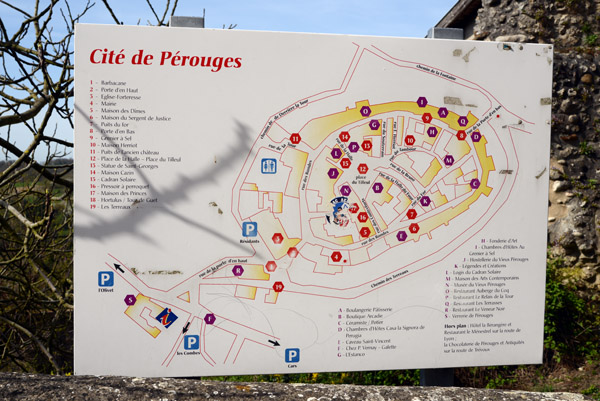Map of Pérouges with the main tourist sites and amenities