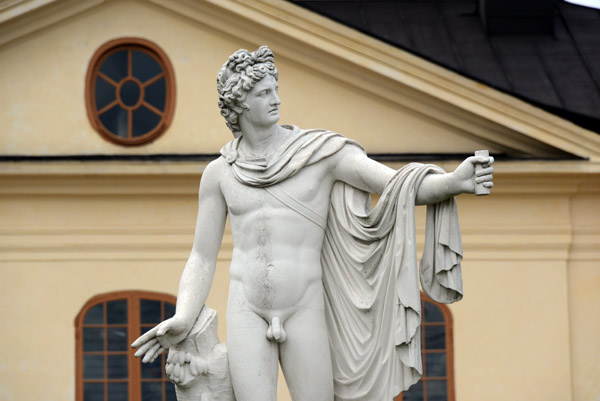 Drottningholm's copy of the Apollo Belvedere