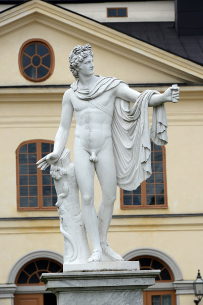 Drottningholm's copy of the Apollo Belvedere