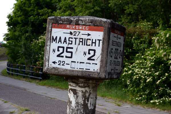 Rijksweg to Maastricht - 27km