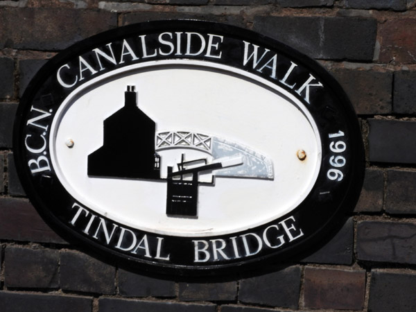 B.C.N. Canalside Walk - Tindal Bridge
