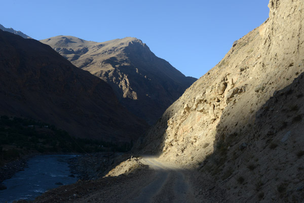 Late afternoon on the drive to Khorog